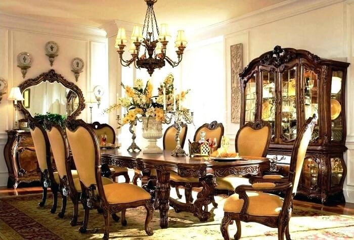 đồ nội thất cổ điển thường cầu kỳ